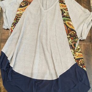 Umgee Gray Asymmetrical Short Sleeve Tunic Medium Blue Flare Bottom